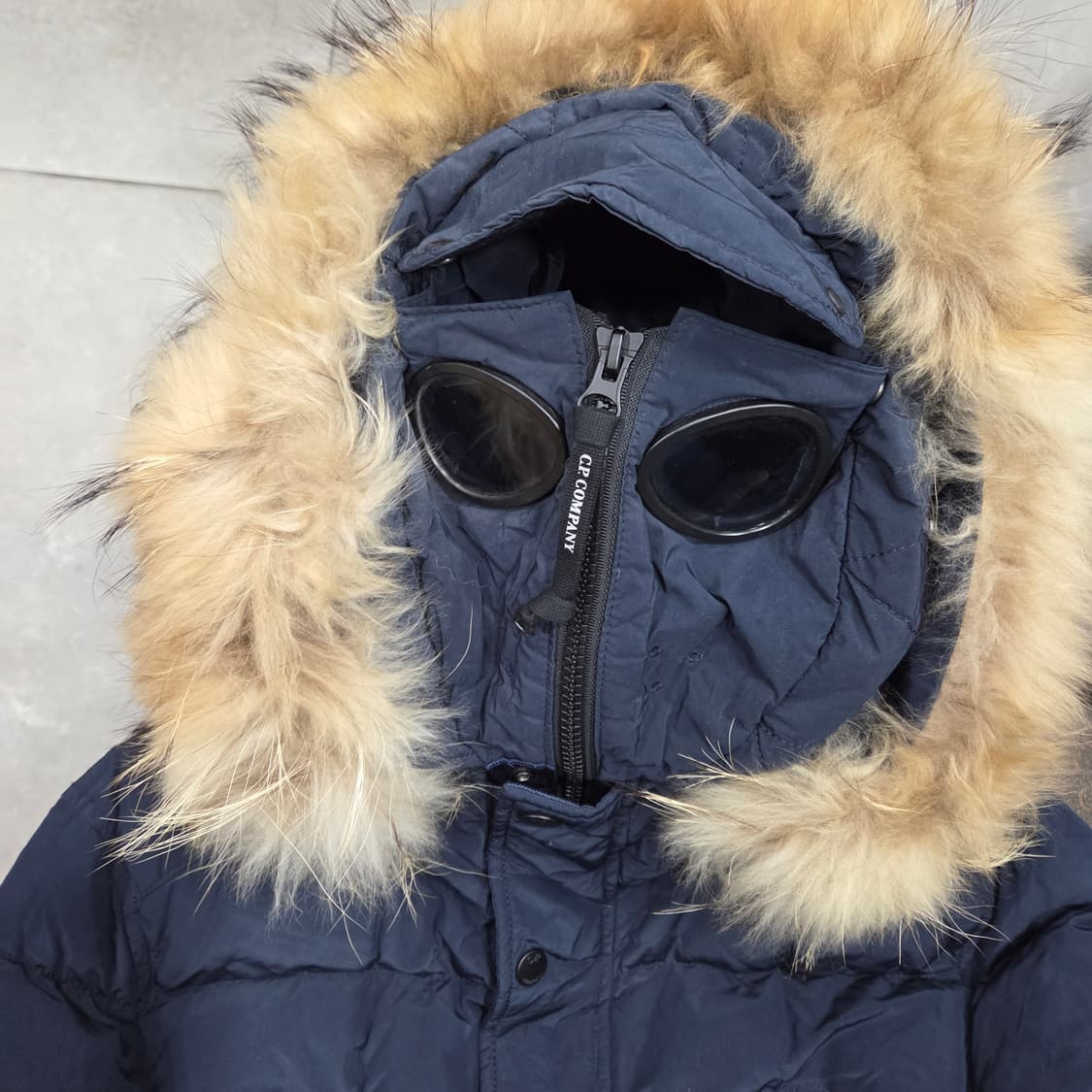 씨피컴퍼니 밀레밀리아 고글 패딩 상품이미지2