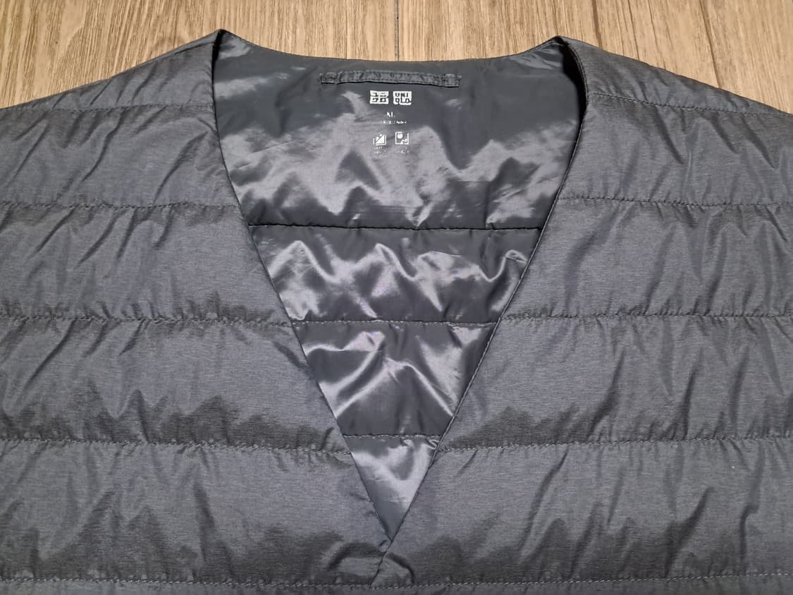 유니클로 경량 패딩조끼 XL 상품이미지6