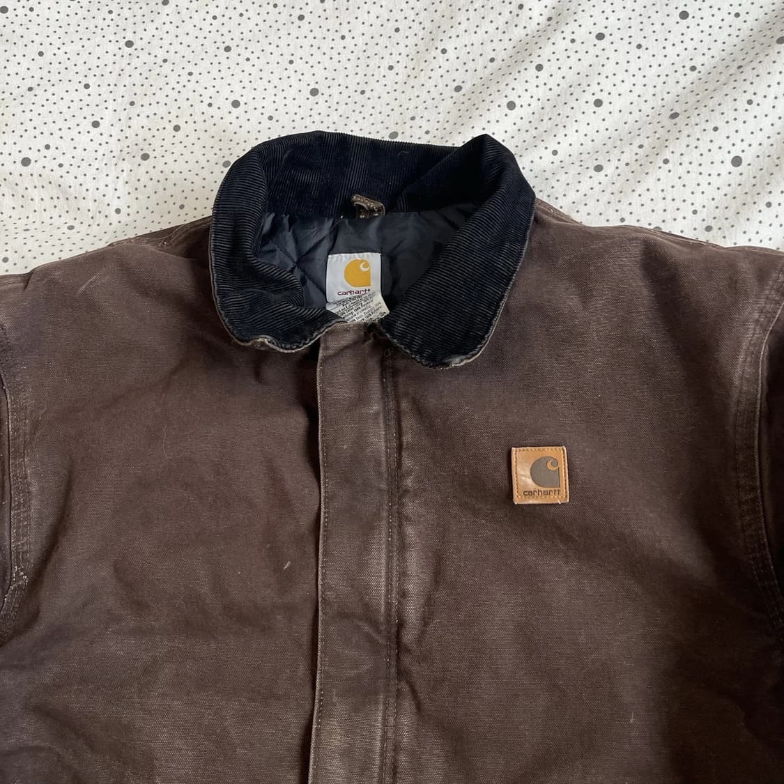 칼하트 J22 아크틱 자켓 다크 브라운 상품이미지2