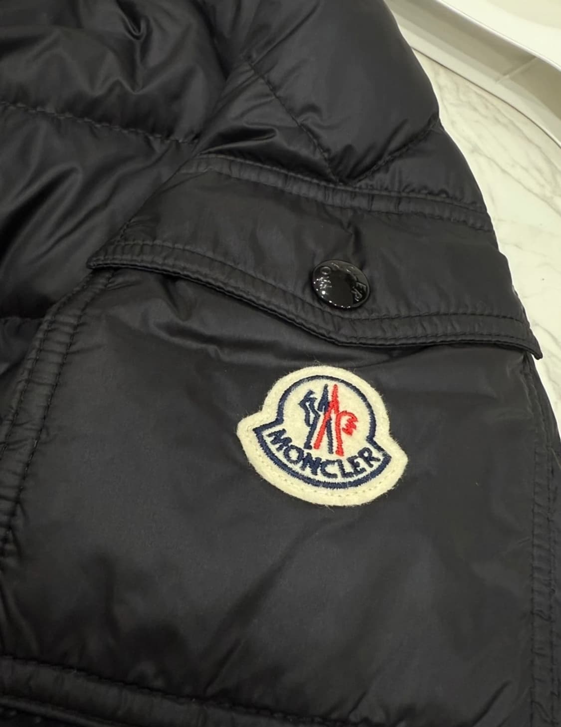 몽클레어 아게이패딩 블랙 상품이미지2