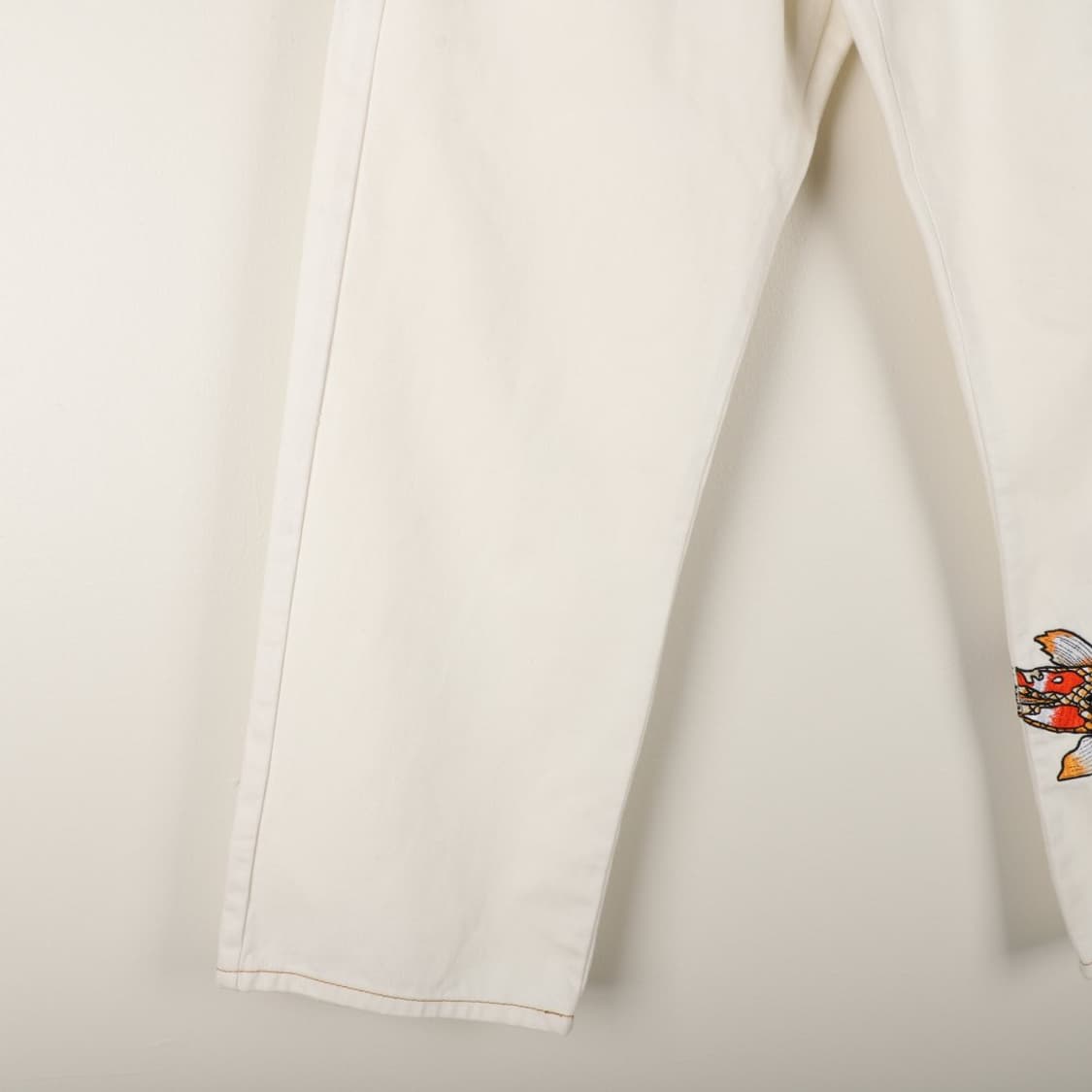 32 / Palace 팔라스 잉어 자수 화이트 팬츠 상품이미지4