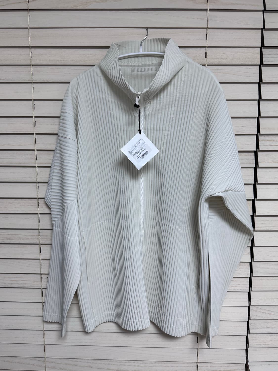 옴므플리세 오버 사이즈 하이넥 집업 / 이세이미야케 상품이미지4