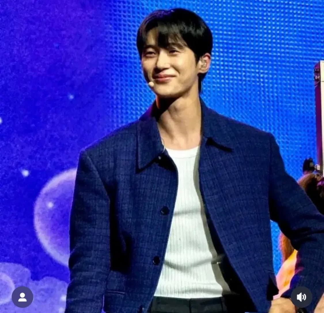 24SS RECTO 이카로 트위드 자켓 네이비 M 판매합니다. 상품이미지1