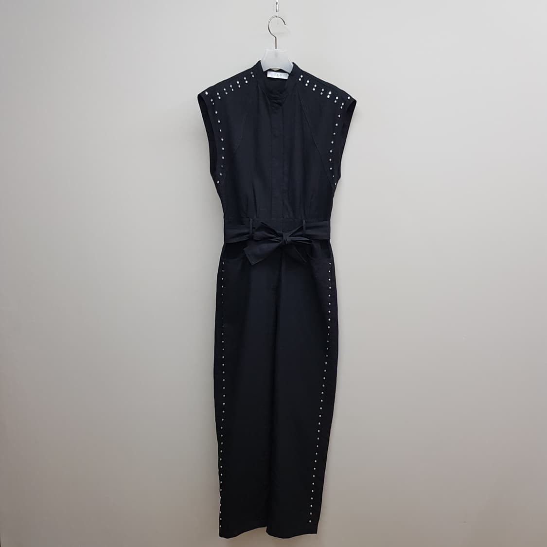 이로 2023 스터드 디테일 벨티드 점프수트 34사이즈(택달린 새제품) 상품이미지2