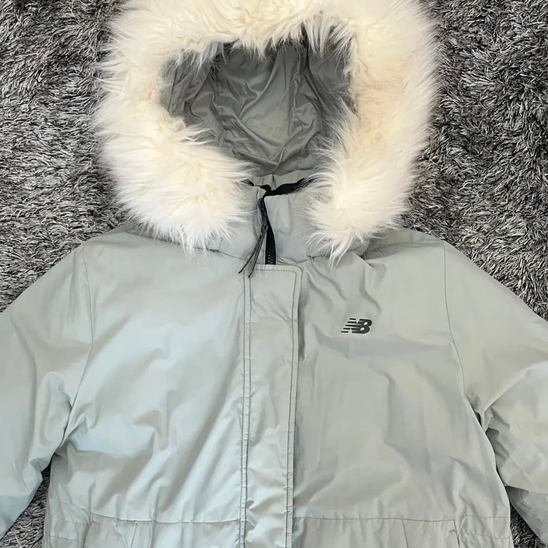 뉴발란스 여성 리버시블 구스다운 자켓 90(M) 상품이미지2