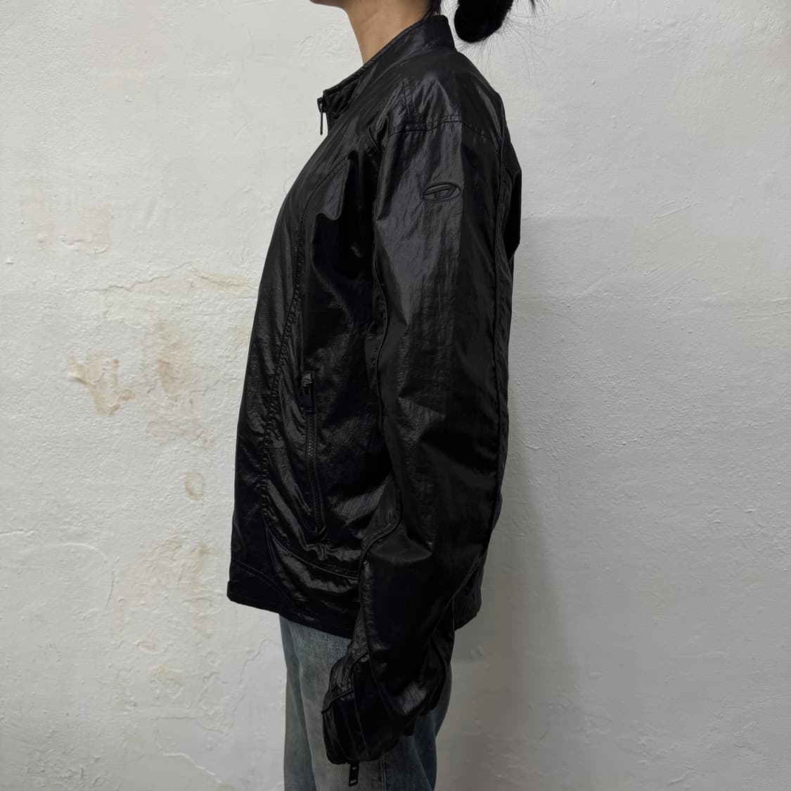 (A+)디젤(DIESEL) 24ss 블랙컬러 폴리에스터 패널 쇼트 자켓 상품이미지2