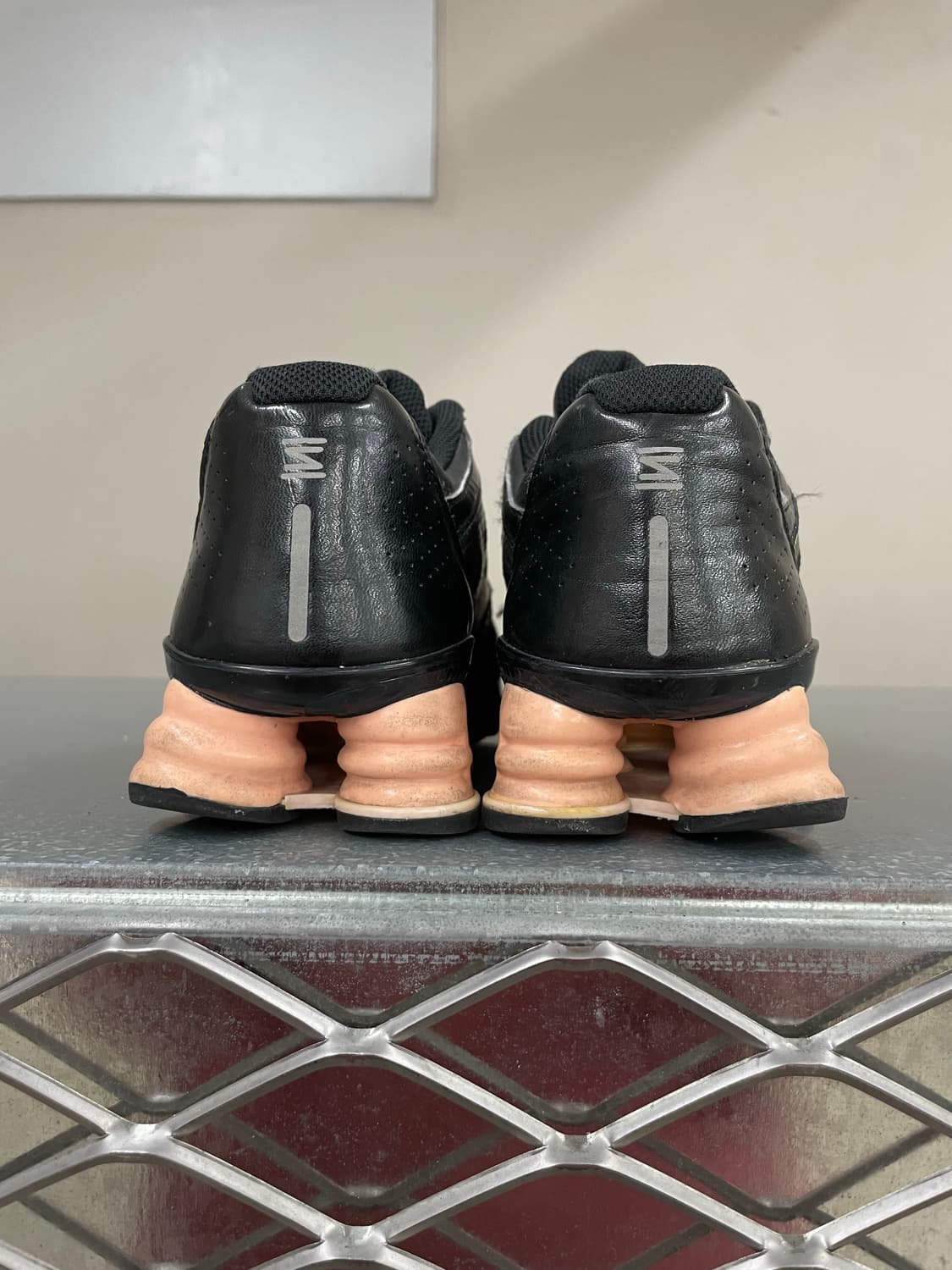 나이키 샥스 에이전트 블랙 핑크220 상품이미지3