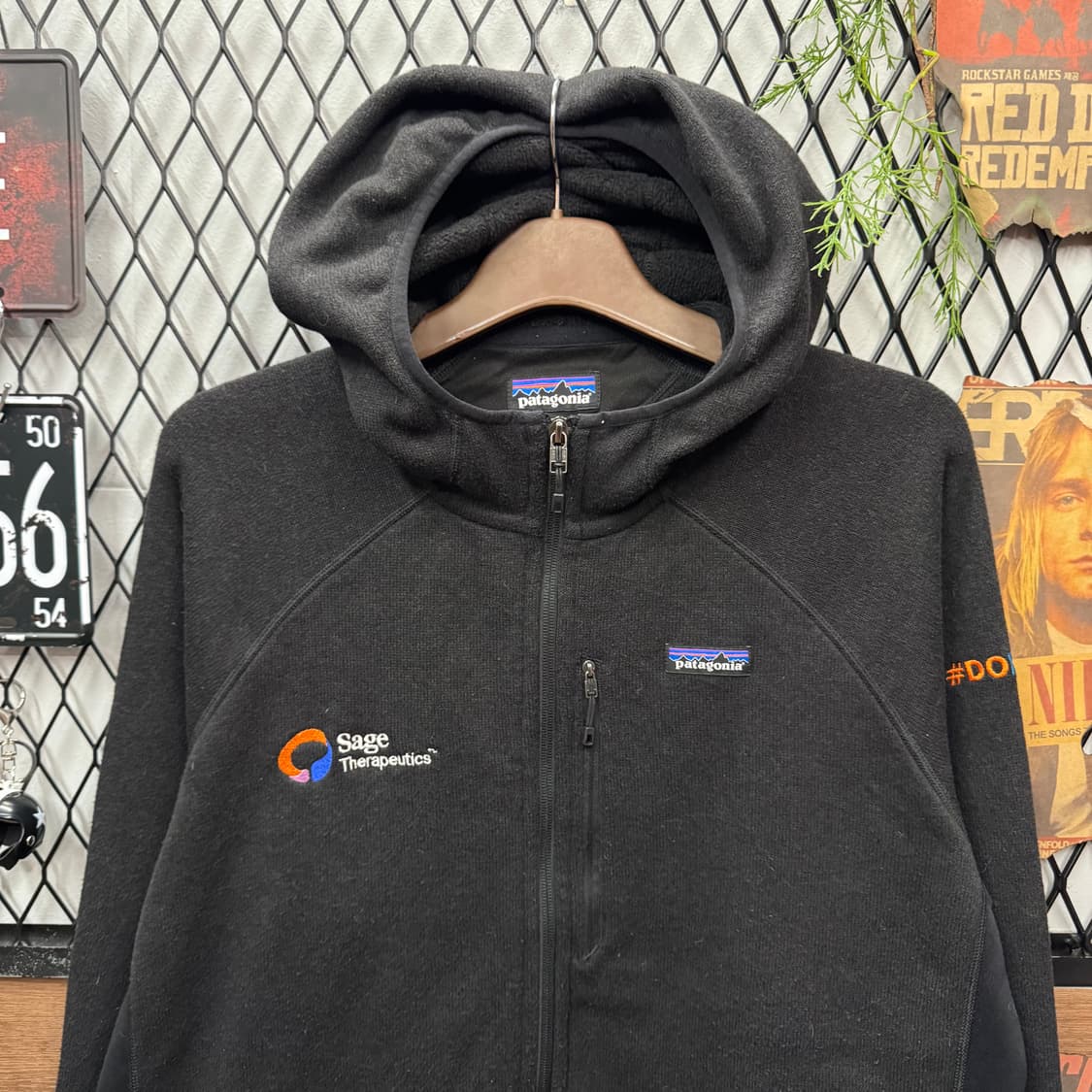 파타고니아 베터 스웨터 후드 집업 전면 집업 포켓 포인트 블랙 상품이미지3
