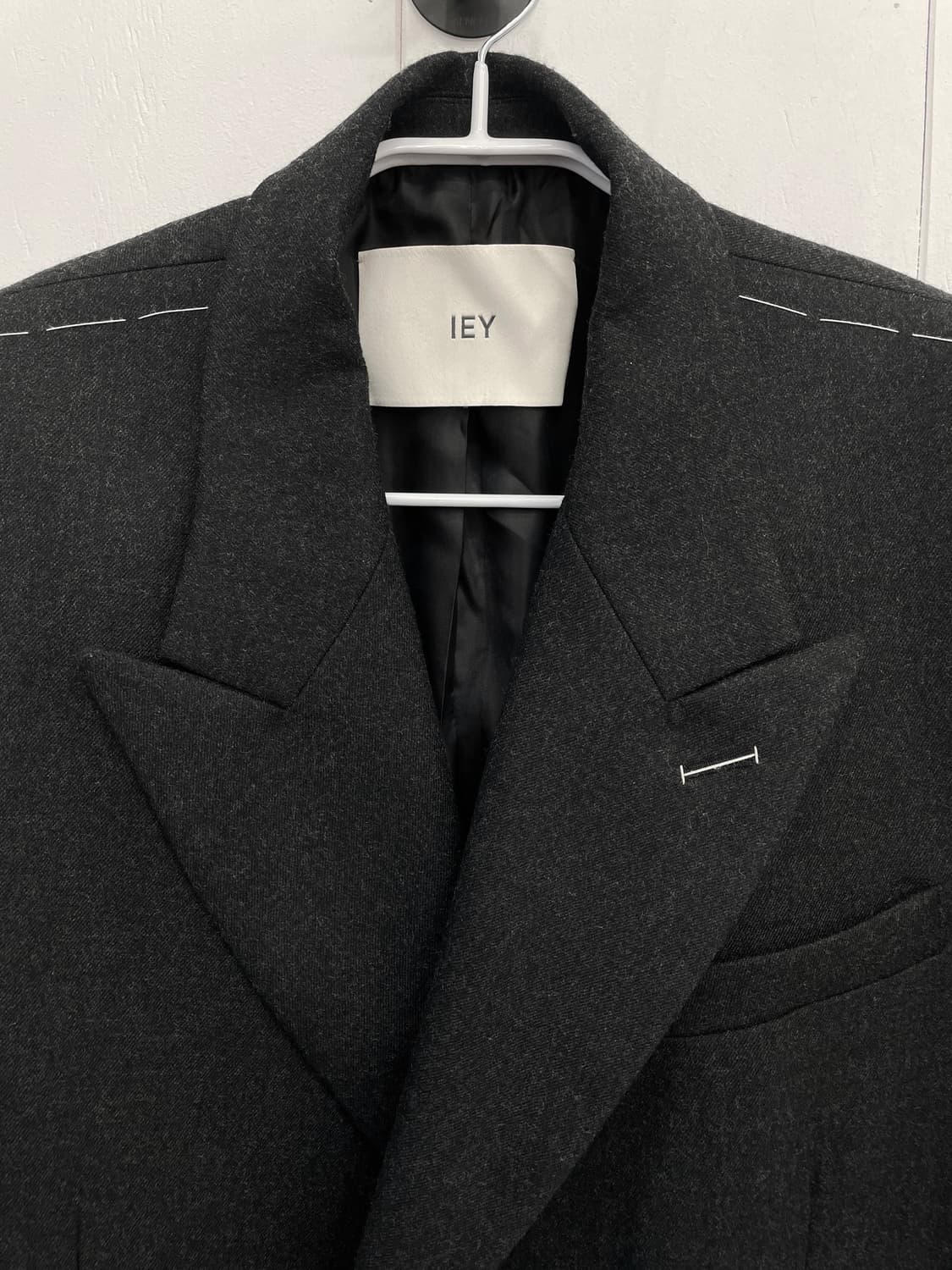 IEY 스티치 디테일 오버핏 울 블레이저 상품이미지6
