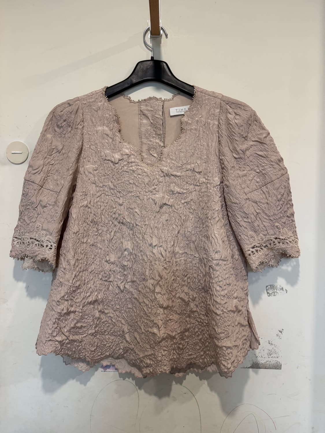 TIME 타임 스캘럽 자수 블라우스 상품이미지5