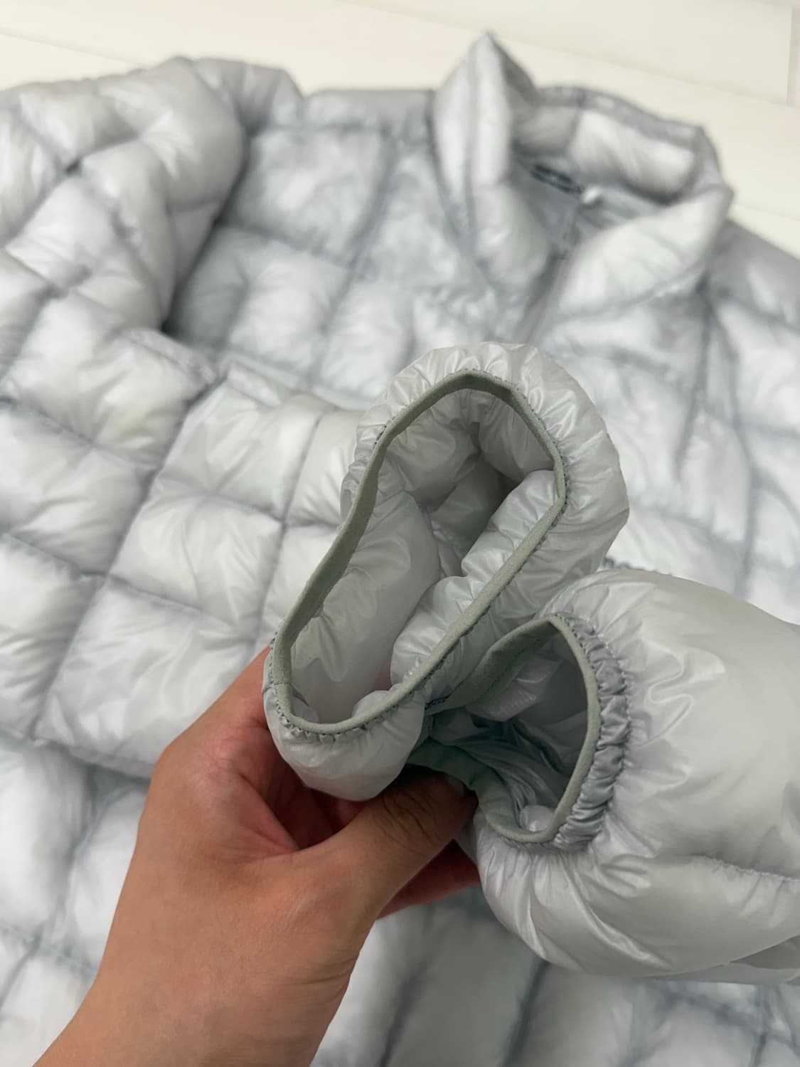 몽벨 플라즈마 1000 다운 자켓 XL 얼룩 살짝 있는 텍 까지 모두 있 상품이미지2