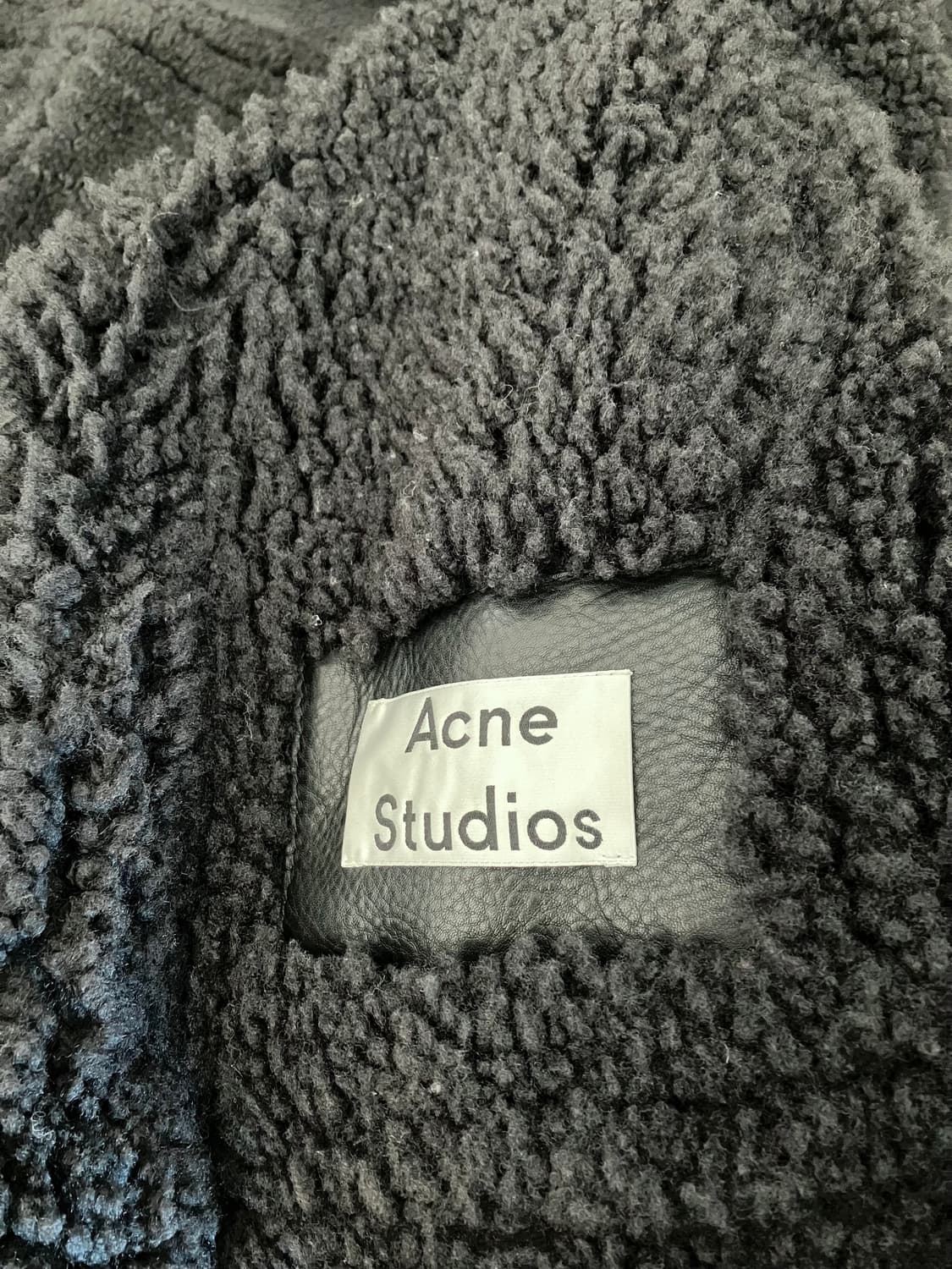 아크네 스튜디오 무스탕 코트 상품이미지4