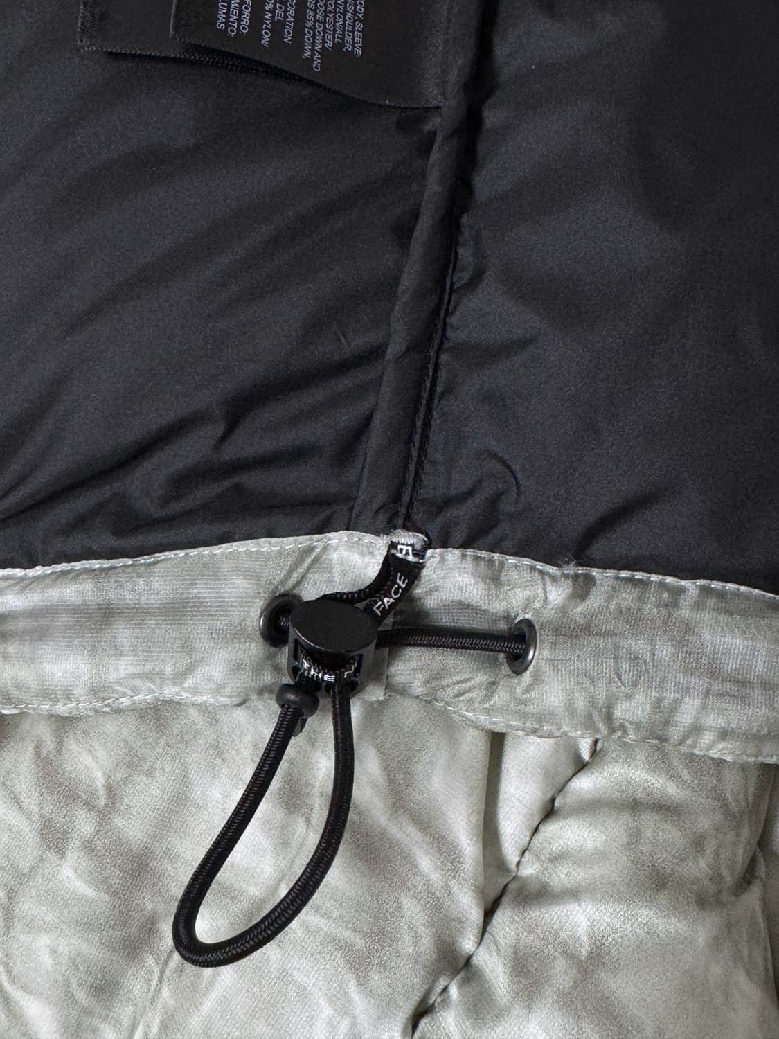 슈프림X노스페이스 페이퍼 눕시 m 새상품컨디션 상품이미지6