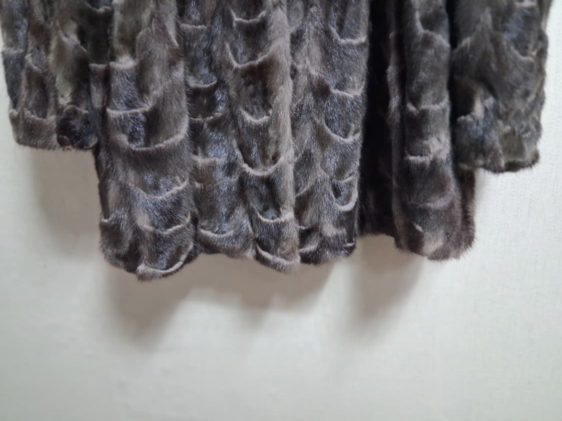 데미안 그레이  밍크코트 여성 66
국내판 데미안 브랜드 천연밍크모피쟈켓 상품이미지7