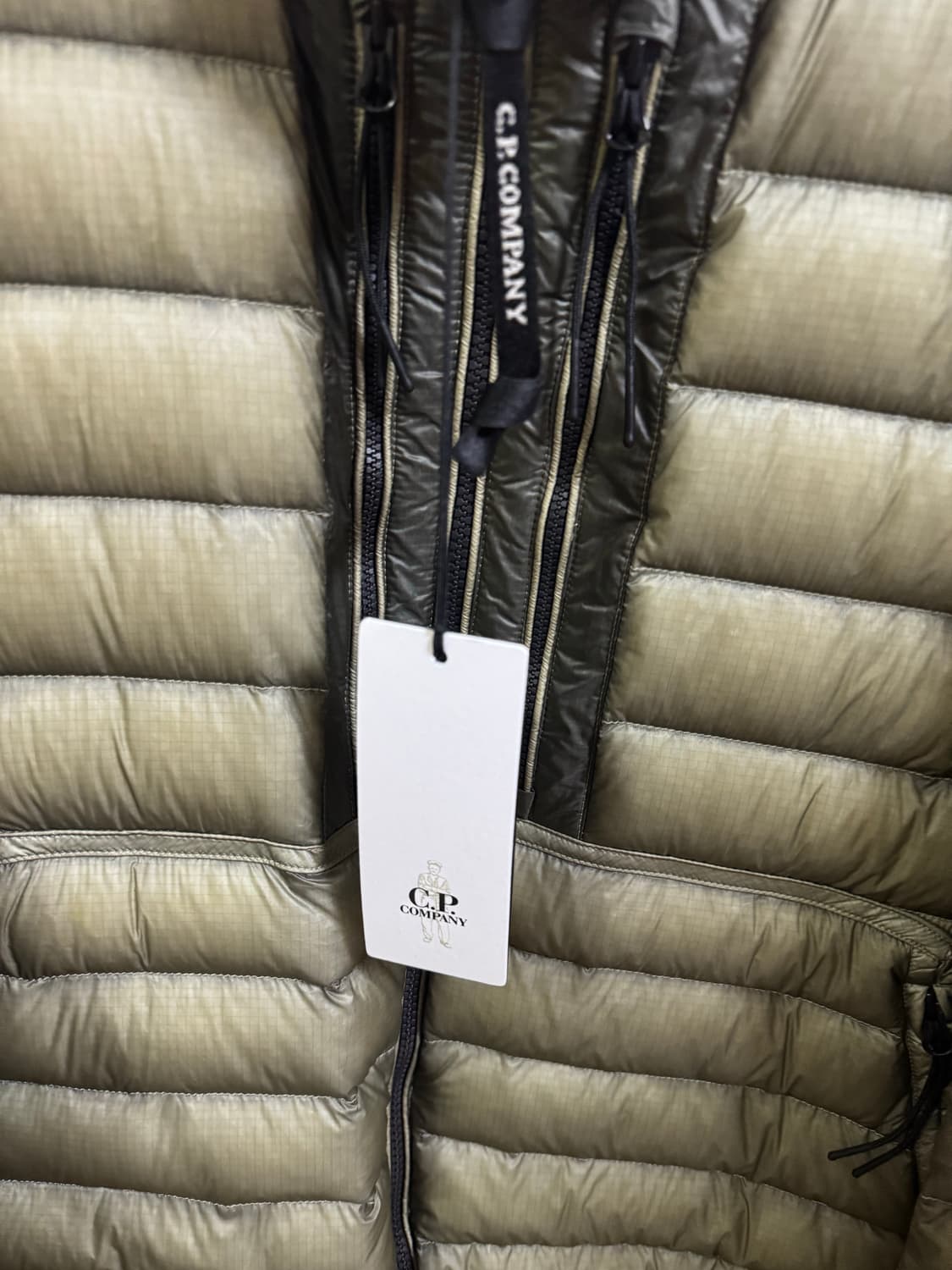 XL) CP컴퍼니 DD쉘 패딩 상품이미지3