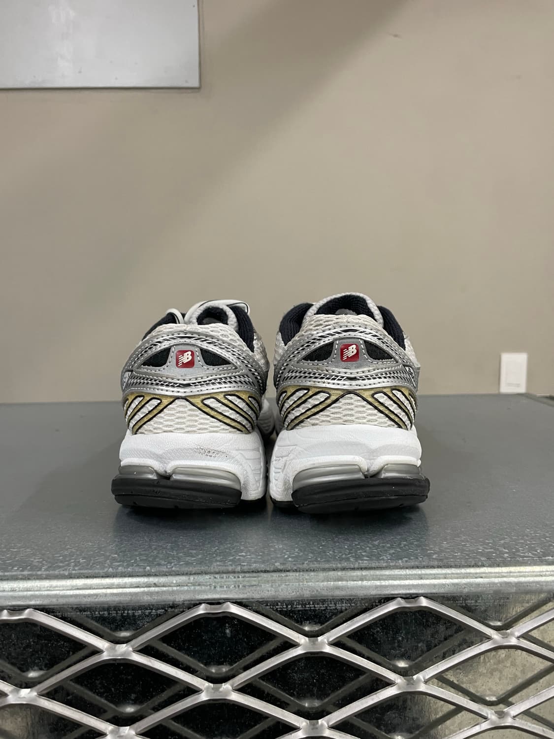 뉴발란스 860v2 화이트 블랙 260 상품이미지3