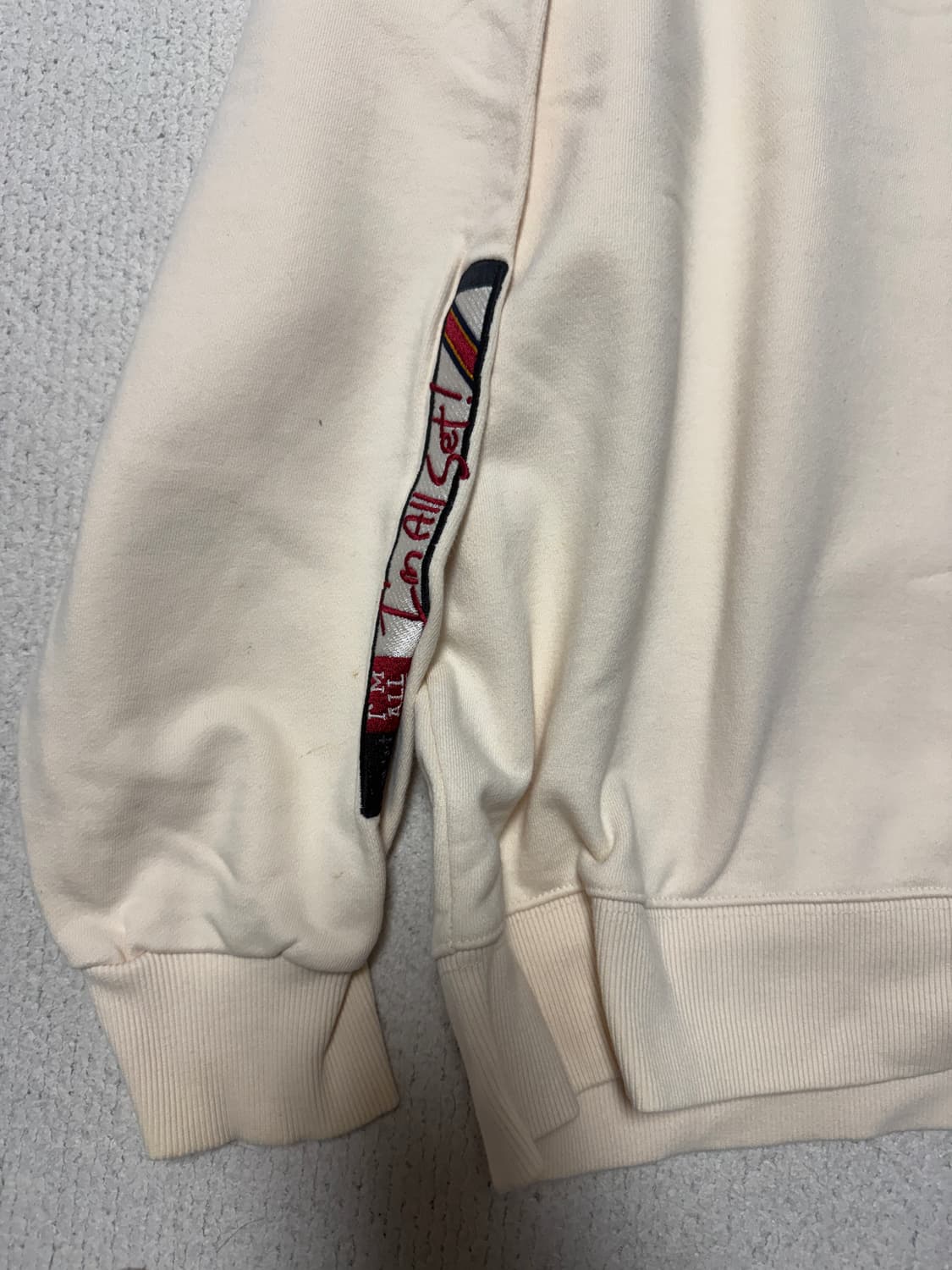 로맨틱크라운 맨투맨 아이보리 L 상품이미지6