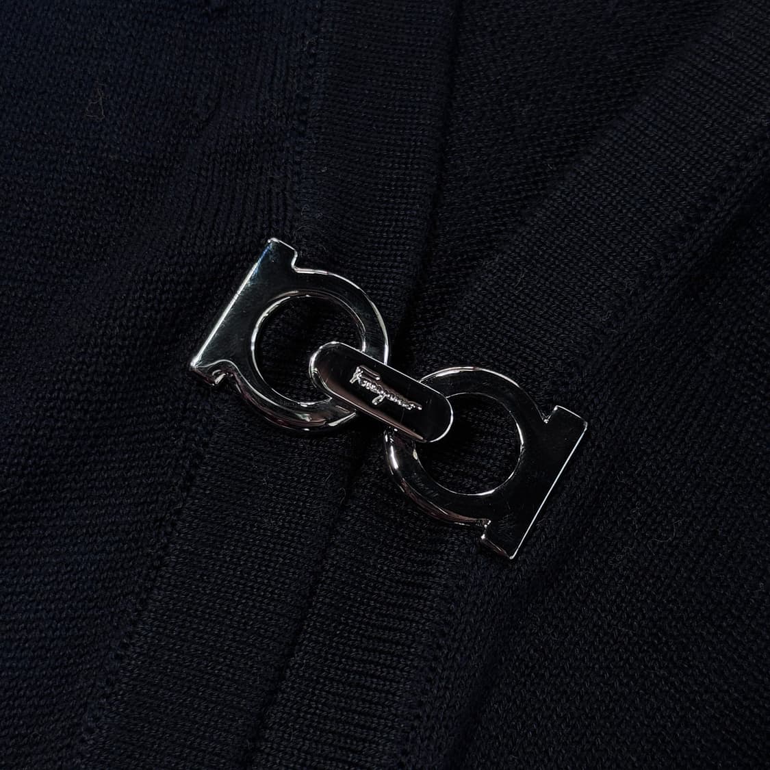 페라가모 간치니 니트 가디건 상품이미지4