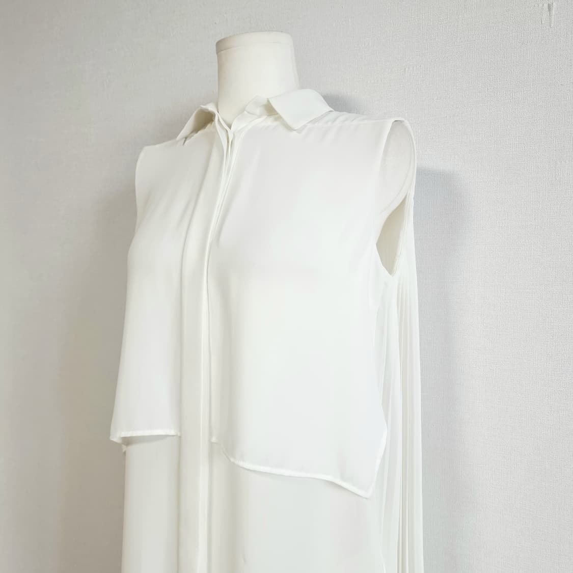 더아이잗컬렉션 셔츠원피스 롱셔츠 블라우스 백플리츠포인트 (55) 상태최상 상품이미지4