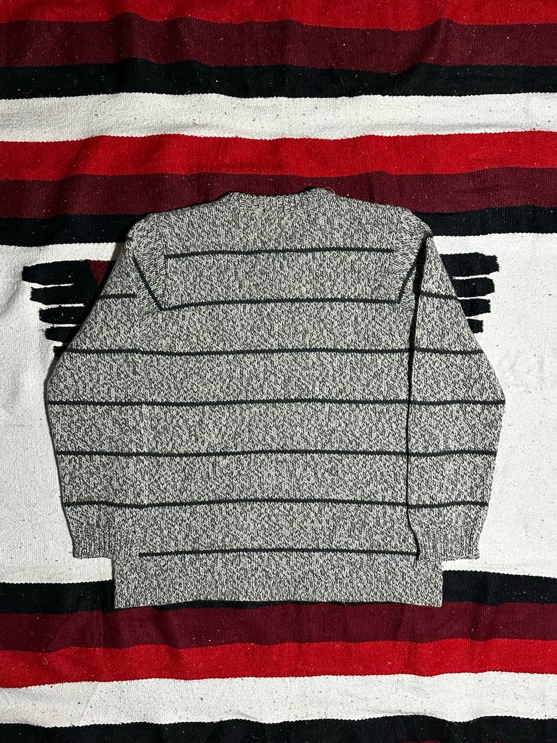 [리바이스] •Levi's V-neck Knit Sweater 상품이미지4