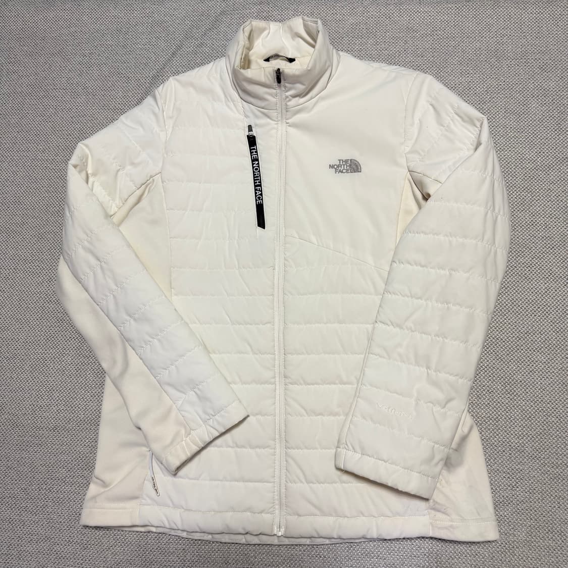 노스페이스 V-motion 경량 패딩 상품이미지1