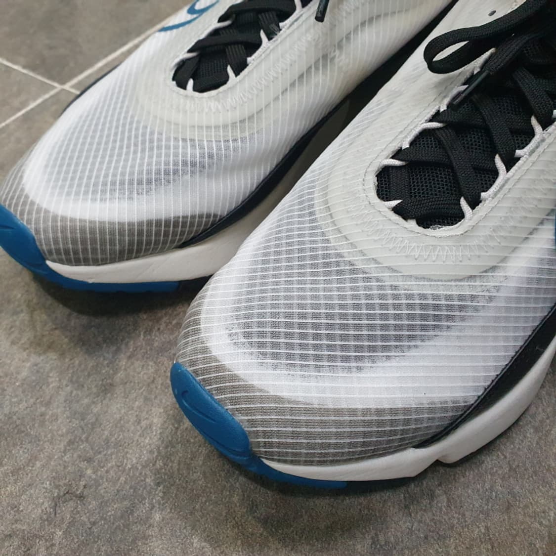 나이키 에어맥스 2090 (CV8835-100)(260) 상품이미지3