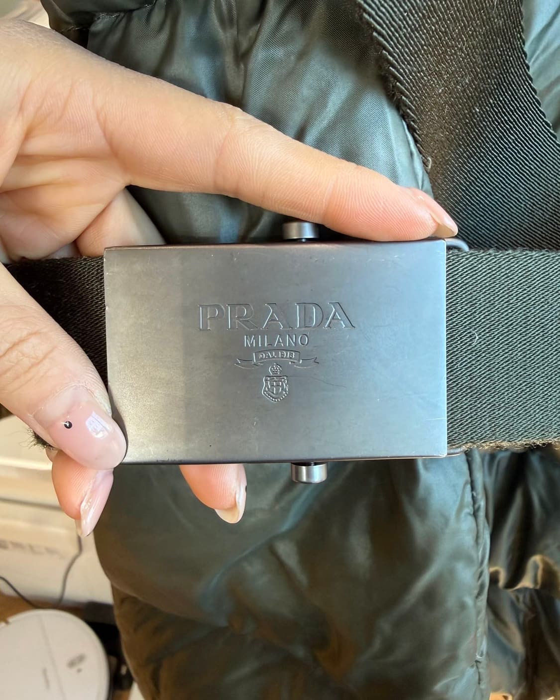 프라다 카키 덕다운 벨티드 패딩 점퍼  상품이미지7