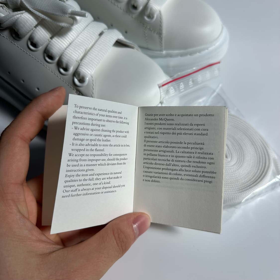 [새상품급/풀구성] 알렉산더 맥퀸 오버솔 스니커즈 37.5(245) 상품이미지9