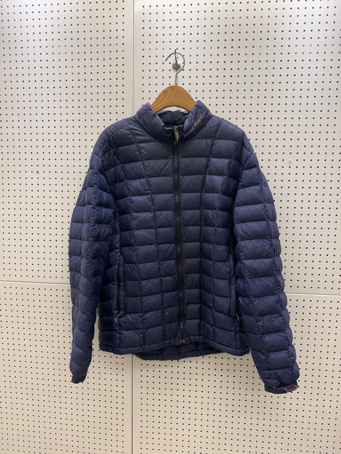 몽벨 경량 다운 패딩 자켓 U523 상품이미지2