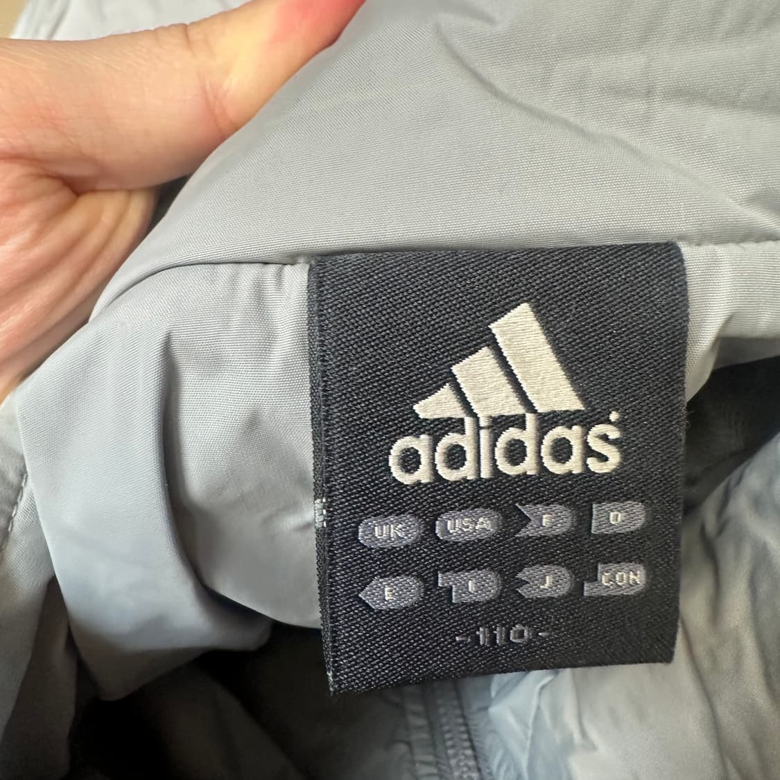 아디다스 00s 퍼포먼스로고 그레이바람막이 110 상품이미지3