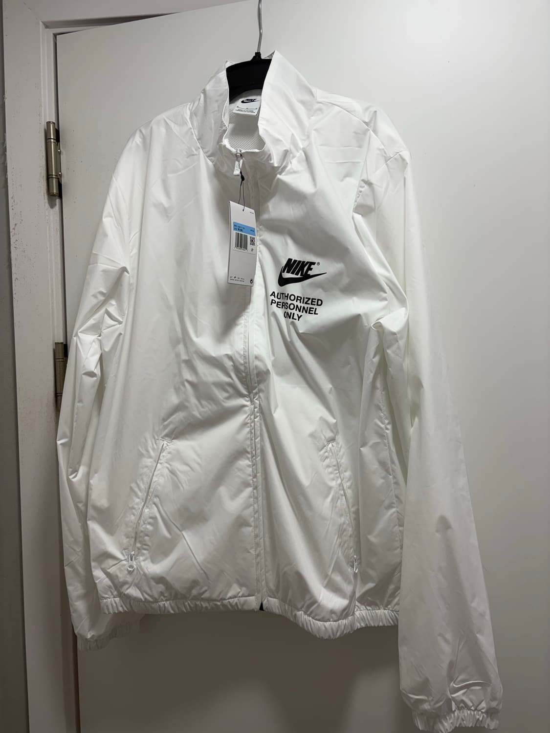 나이키 풀집 우븐 자켓 화이트 블랙 상품이미지3