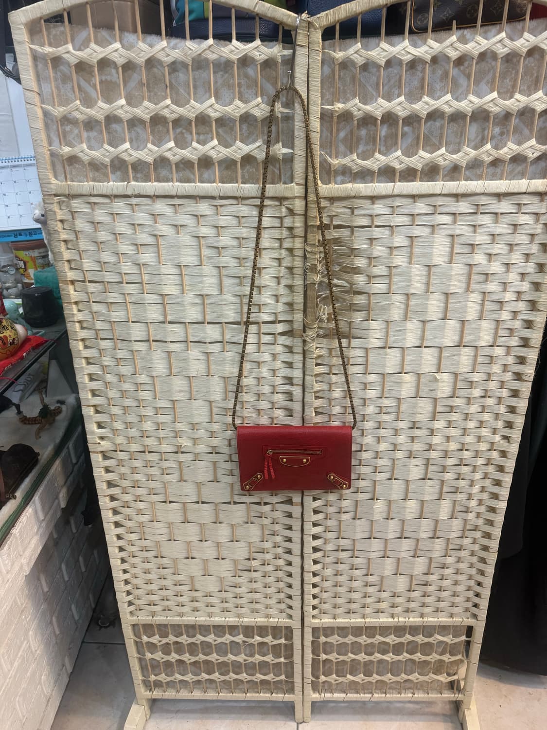 정품 발렌시아가 아크노 메탈릭 엣지 체인 크로스백 팝니다 상품이미지1