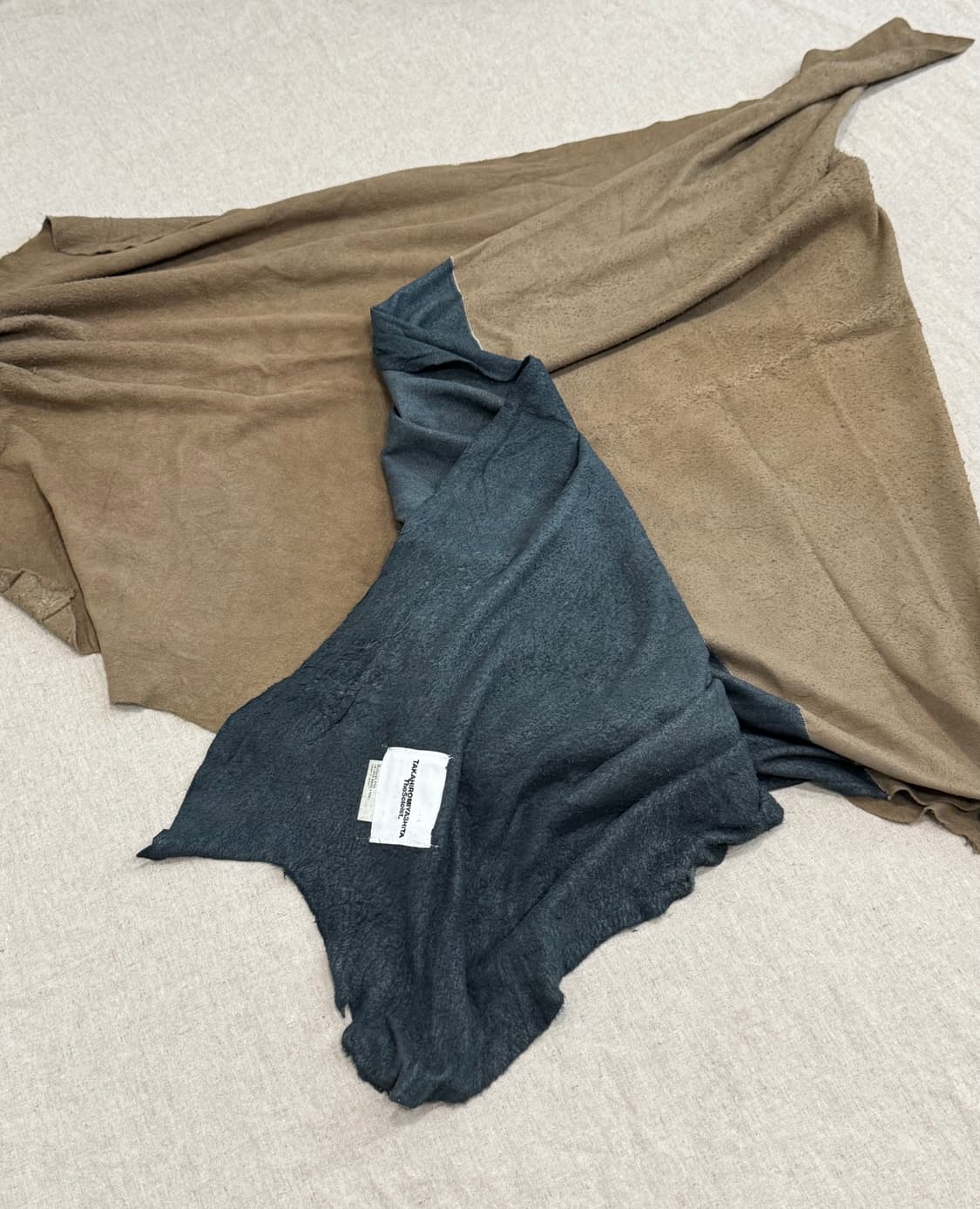 솔로이스트 17aw 디어스킨 머플러 상품이미지2