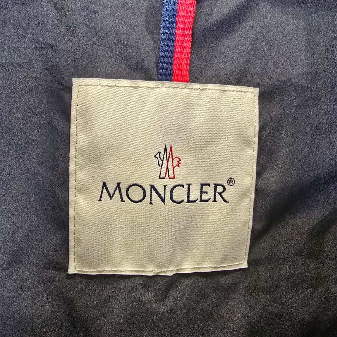 [중고/정품] 몽클레어 콘트린 조끼패딩 상품이미지5