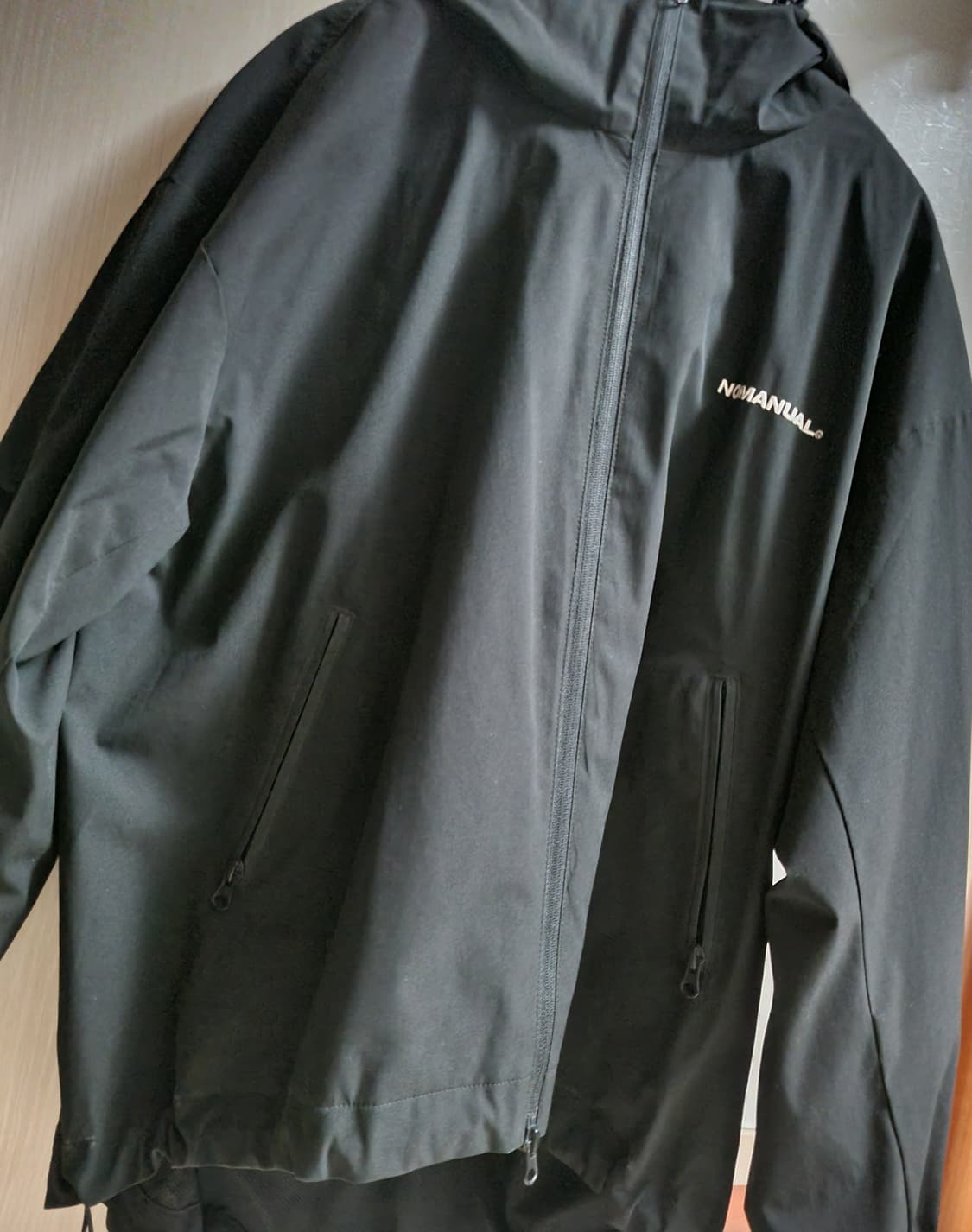 노매뉴얼 바람막이 M사이즈 상품이미지3