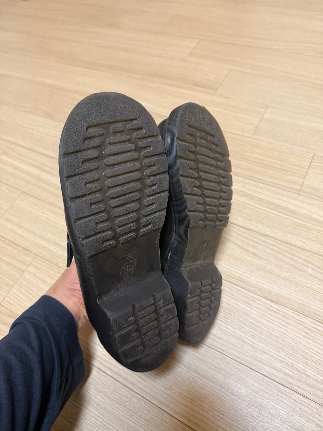 uk4,230) 129,000원 닥터마틴 오클리 블랙 더비 상품이미지6