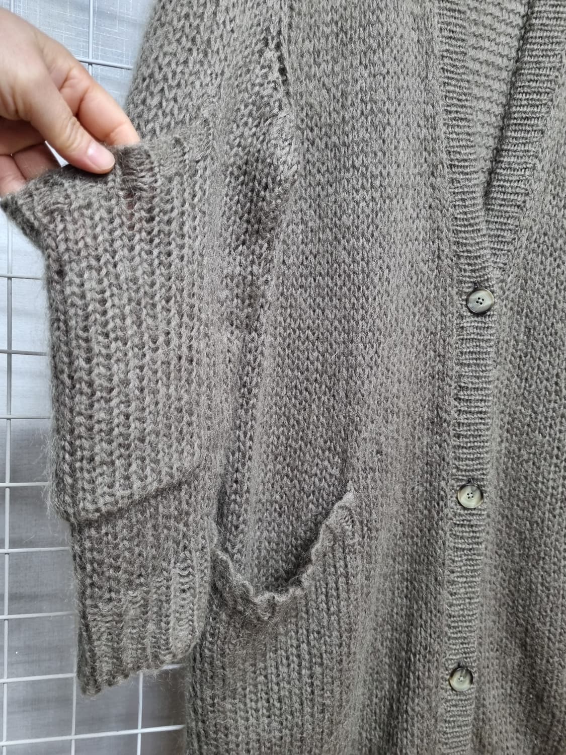 아크네 모헤어 니트가디건 상품이미지4