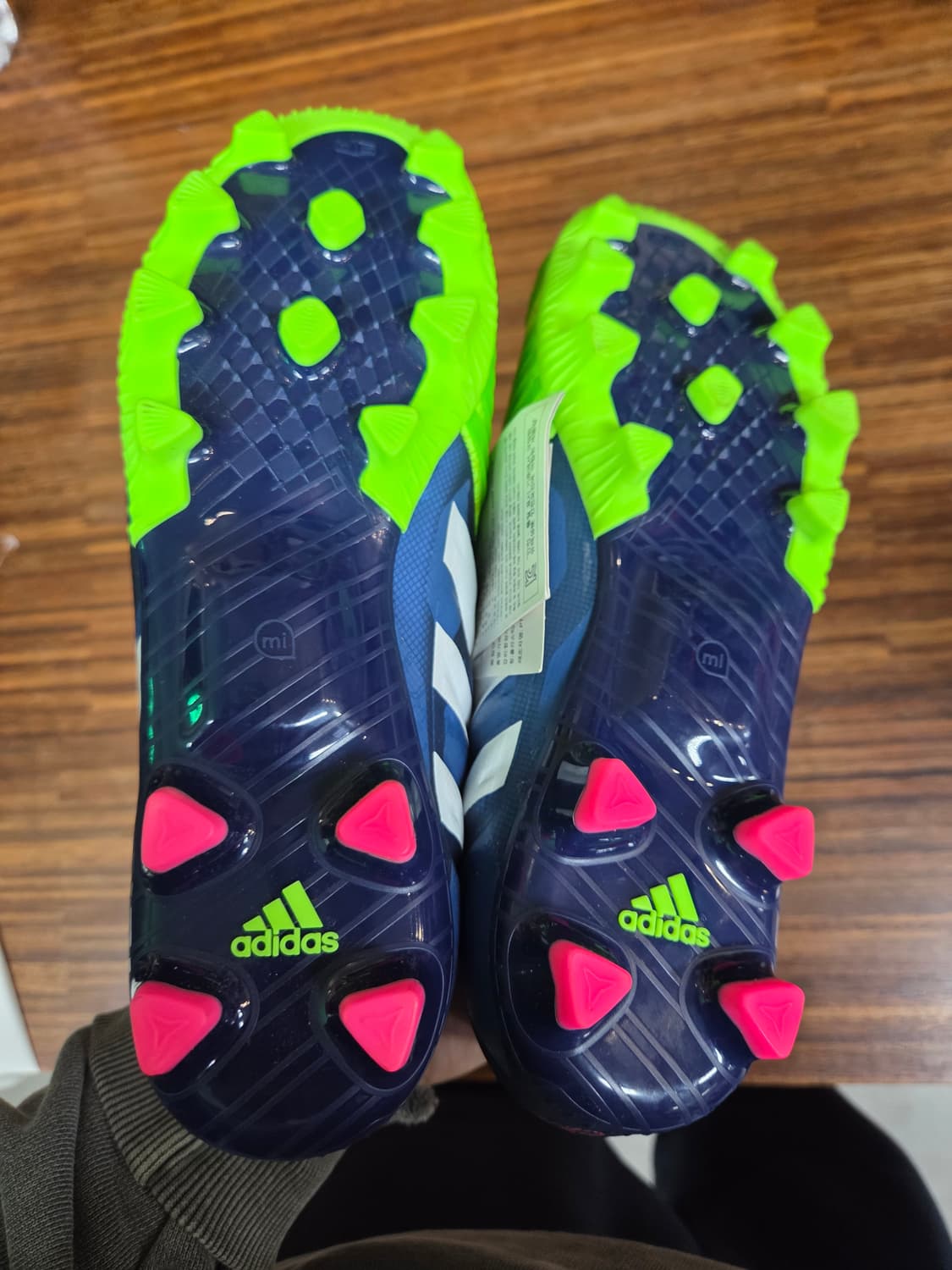 아디다스 앱솔리온 인스팅트 축구화 250 상품이미지5