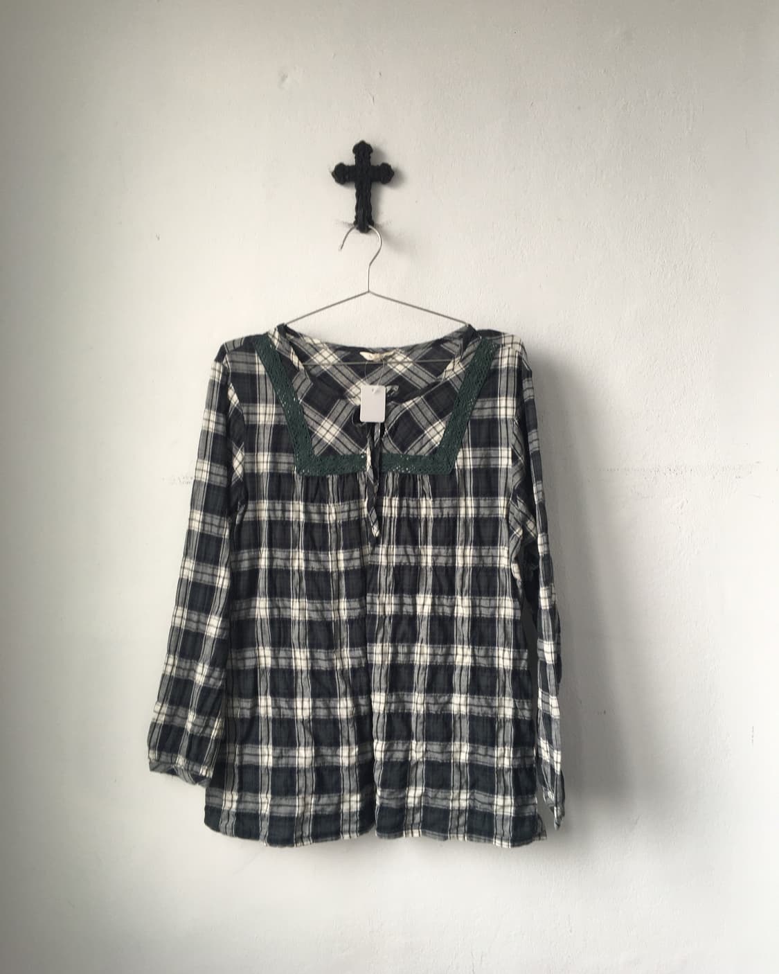 Crochet trimming check pattern blouse 상품이미지2