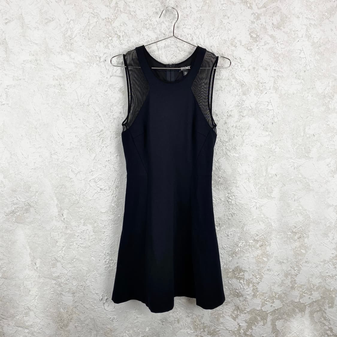 DKNY 메쉬 블렌드 슬리브리스 원피스 드레스 상품이미지1