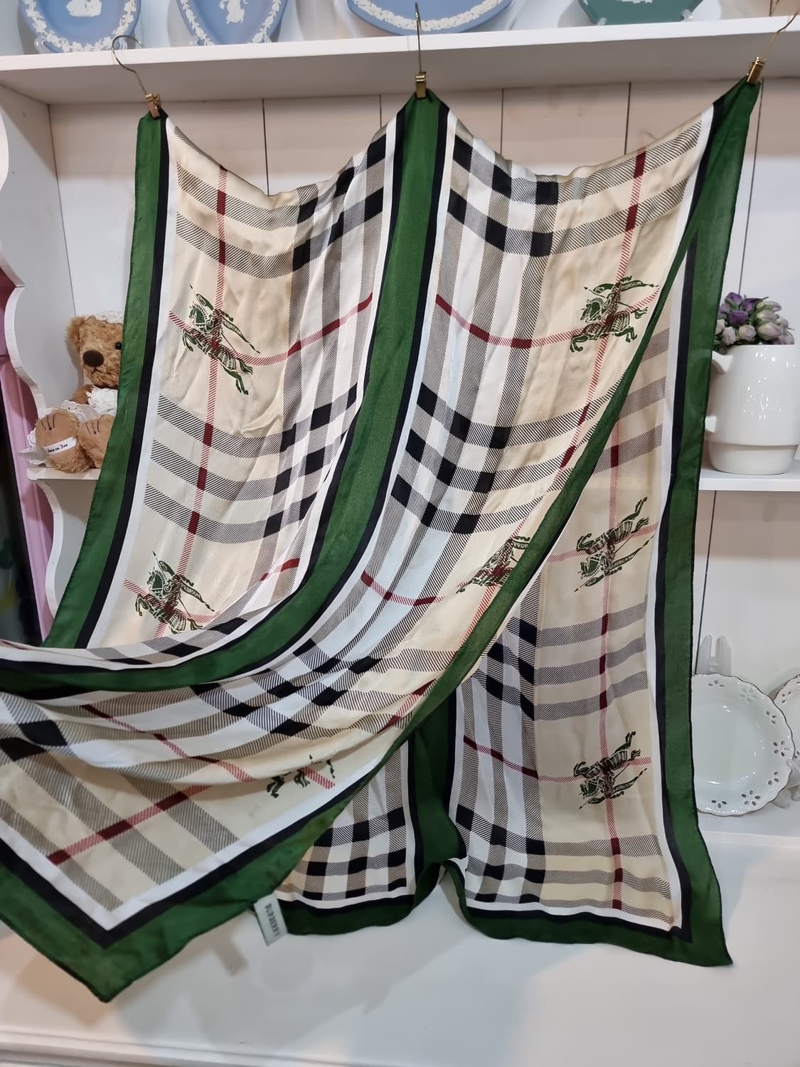 버버리(BURBERRY) 클래식 체크 실크 스카프 머플러형 상품이미지4