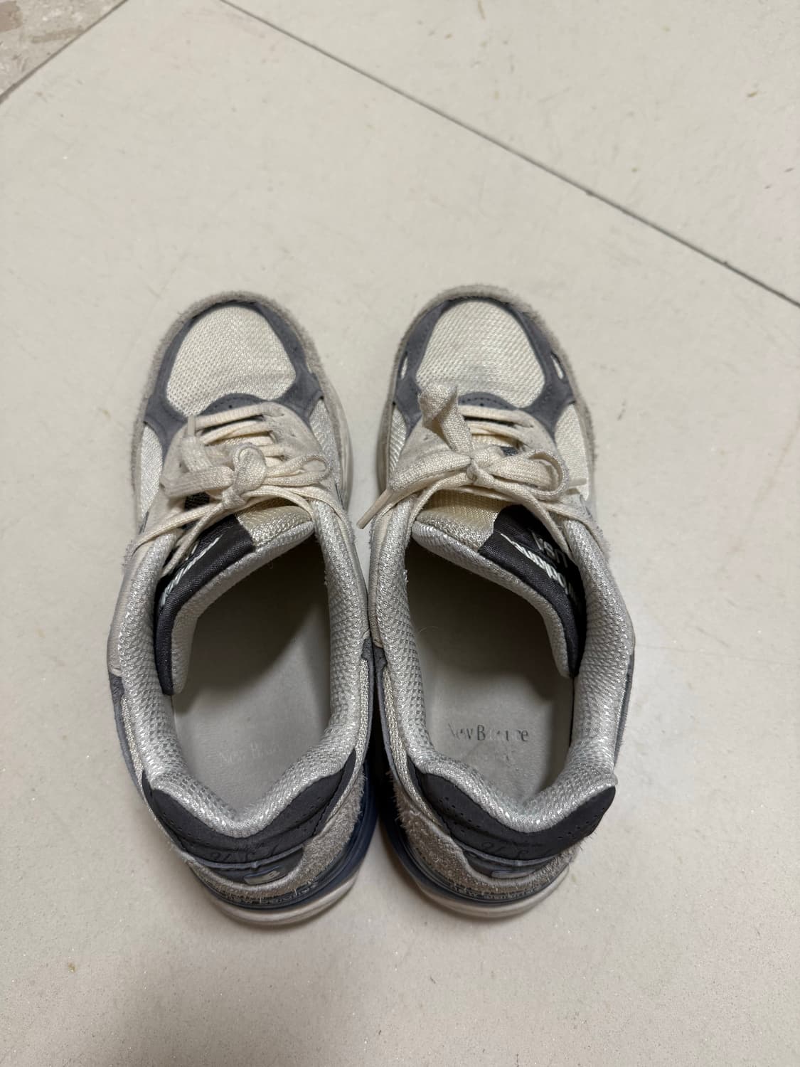 뉴발란스 990v3 메이드 인 USA 문빔 마카다미아넛 상품이미지1