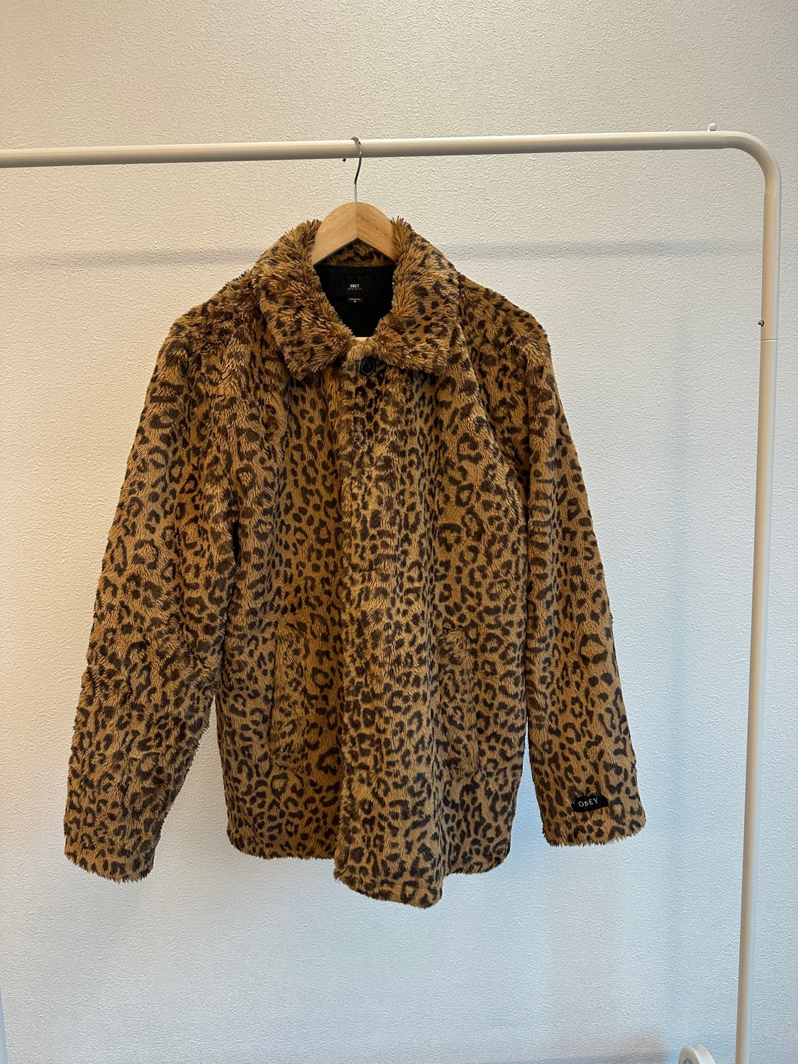 오베이(Obey) 레오파드 퍼 재킷 상품이미지2