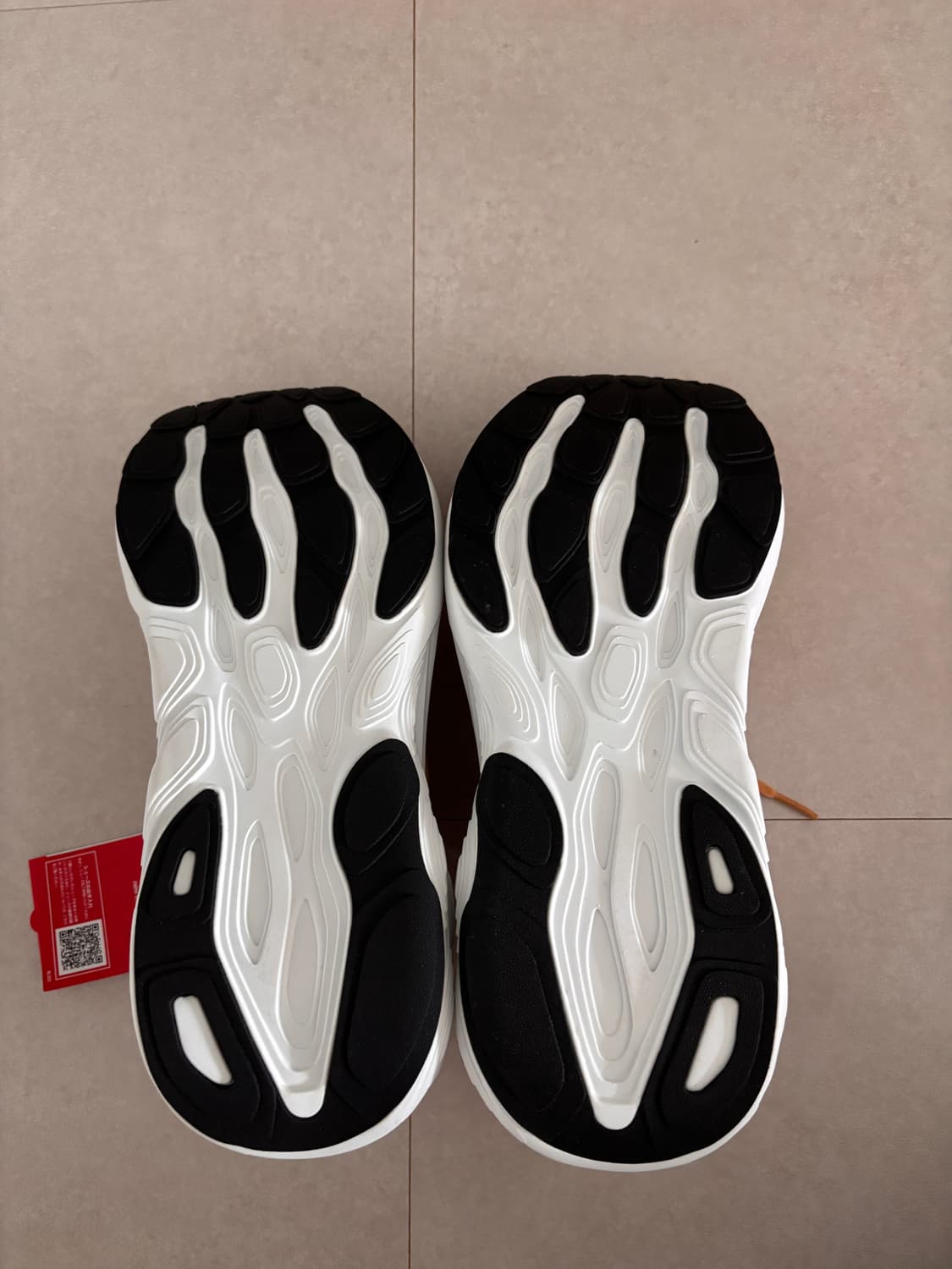 새상품/275mm 2E 와이드/발매가 179,000/뉴발란스880V15 상품이미지5