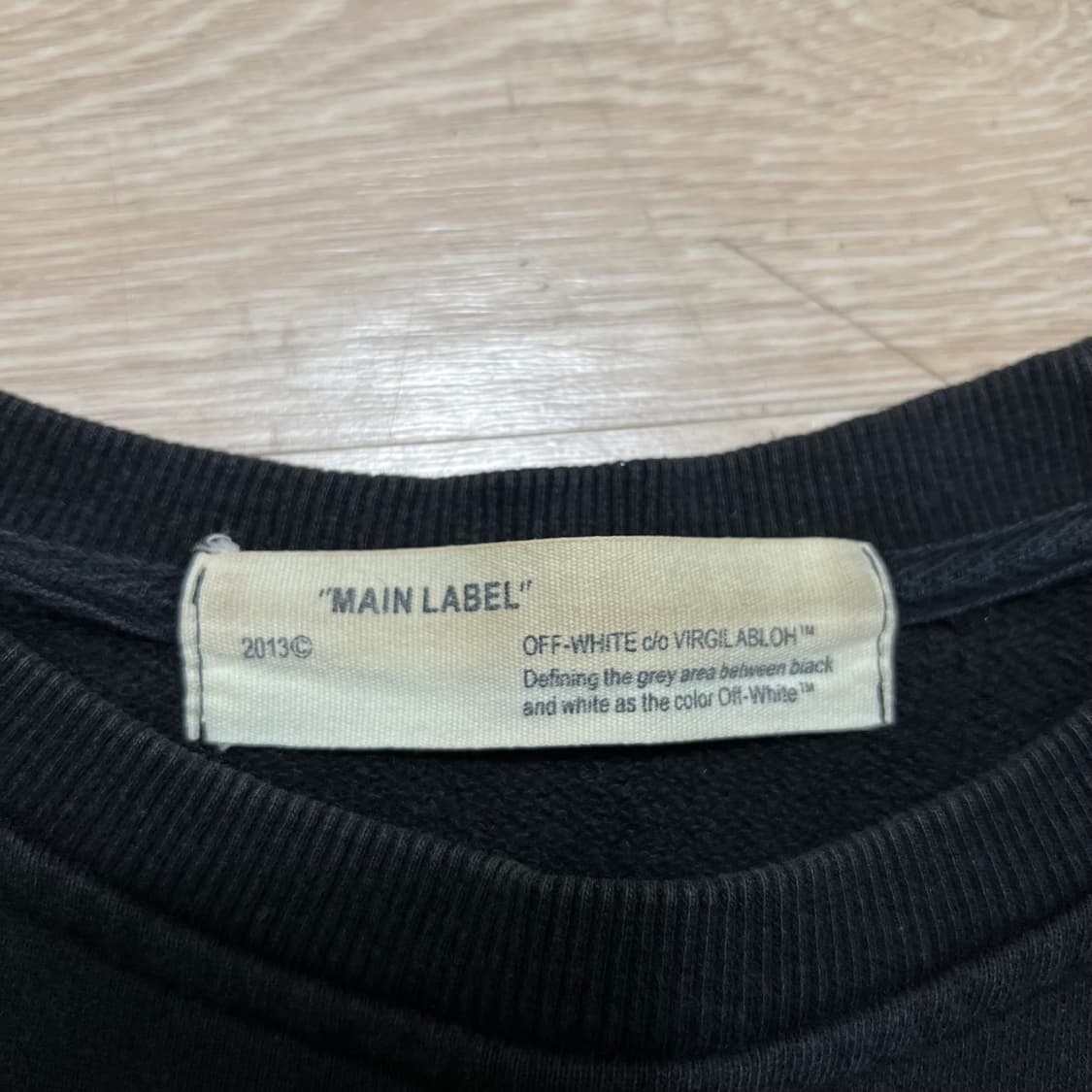 오프화이트 애로우 로고 프린팅 맨투맨 [블랙] M/95 상품이미지6