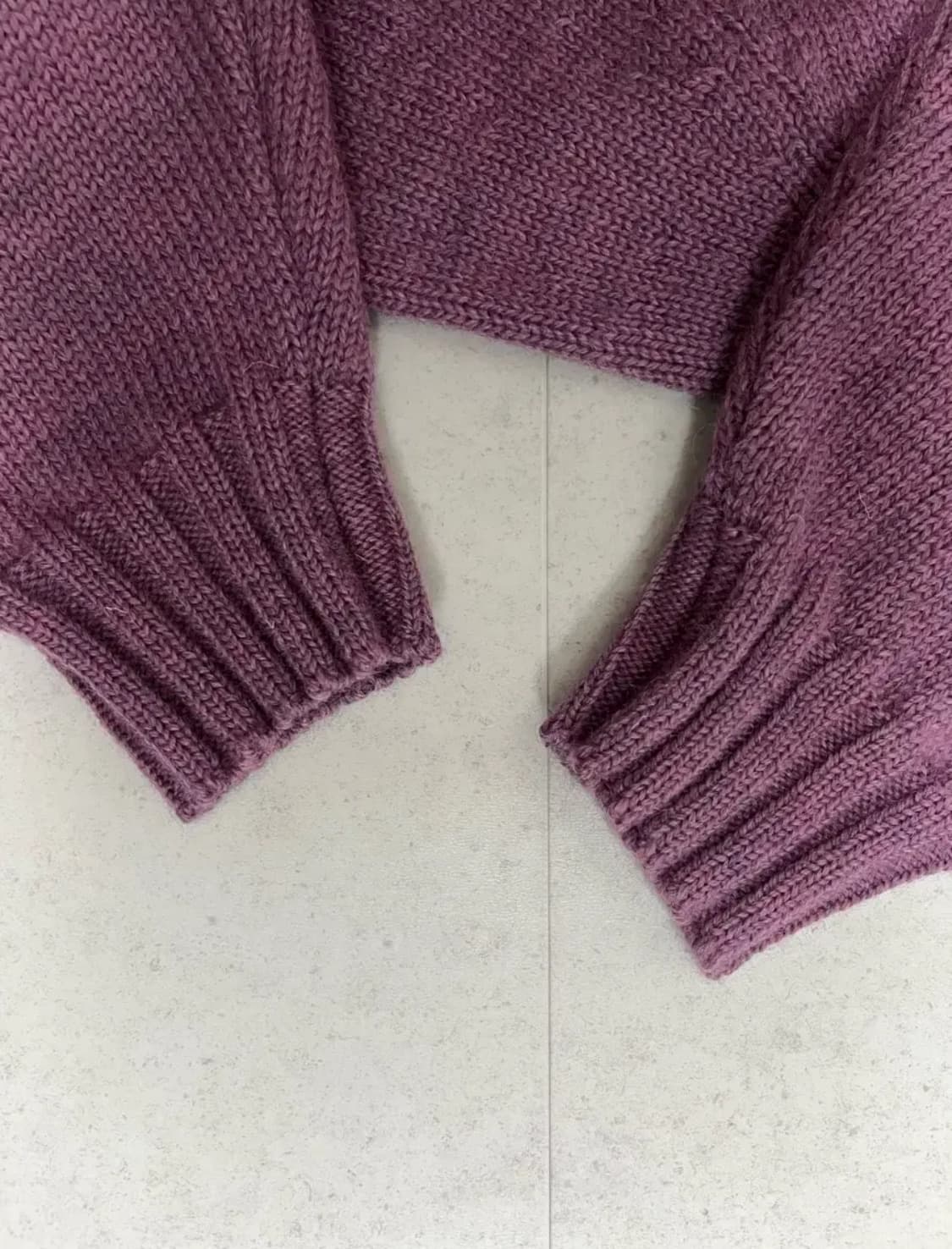 [40] 올드조 / 22FW 트위디 얀 롤넥 스웨터 / 플럼 상품이미지5