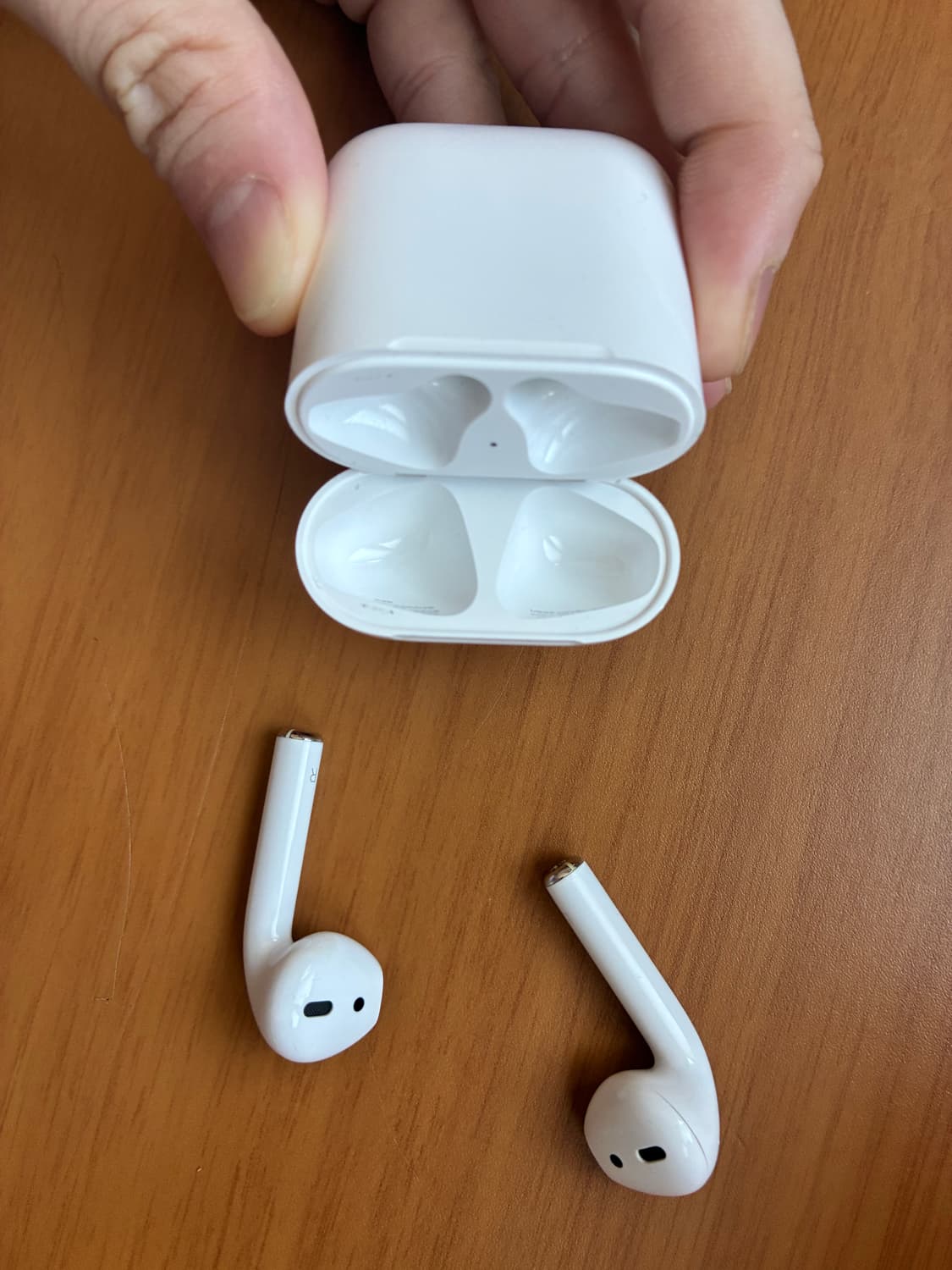 에어팟2 (배터리 교체 완료) 상품이미지4