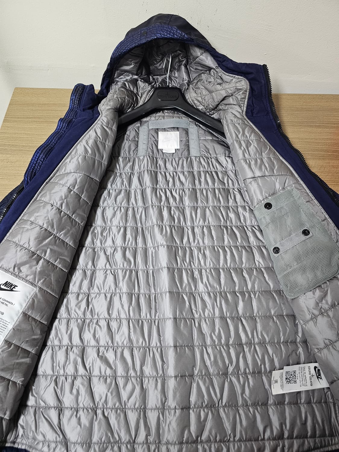 나이키 X 스톤아일랜드 무솔라 고마타 자켓 상품이미지4