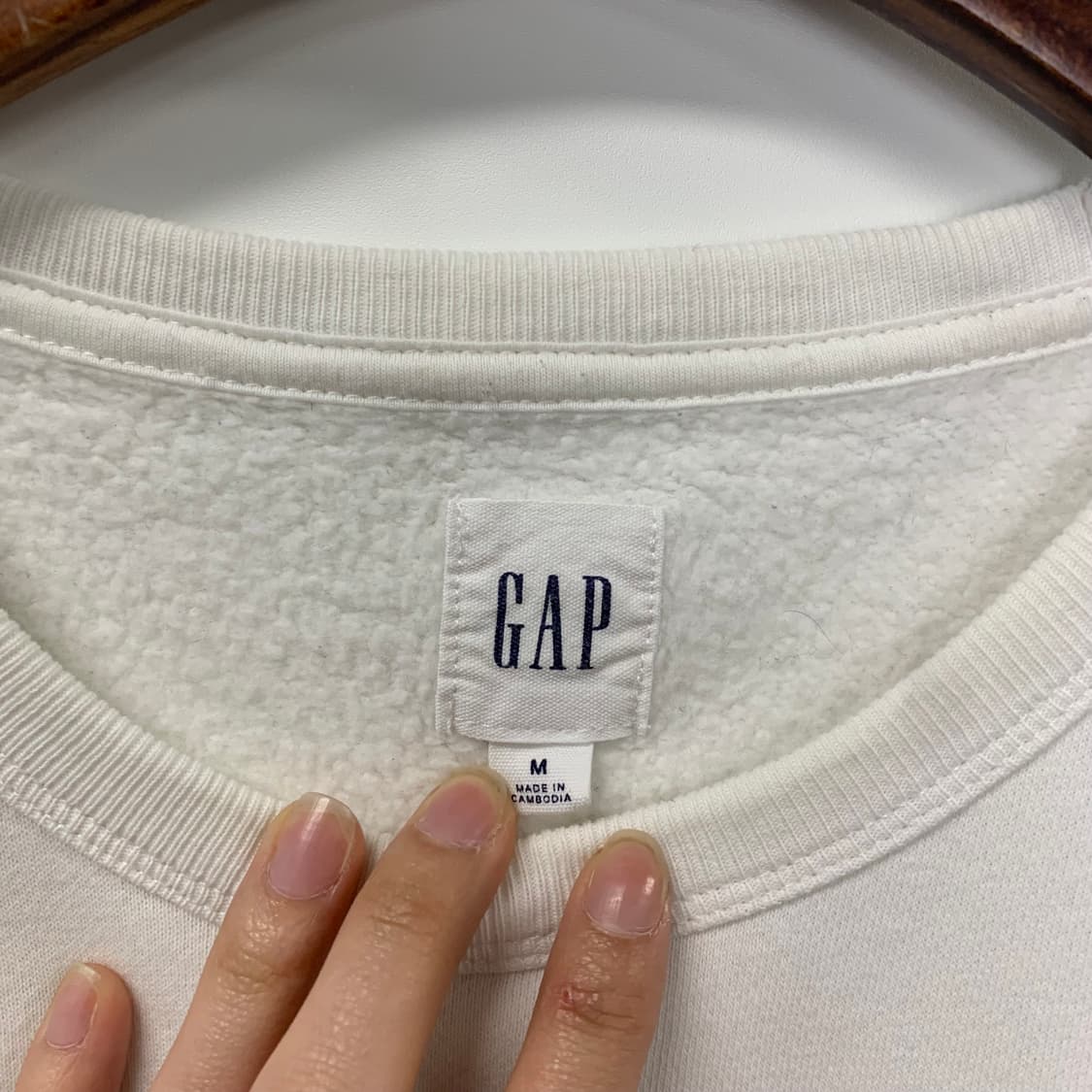 Gap 갭 자수로고 화이트 맨투맨 상품이미지5