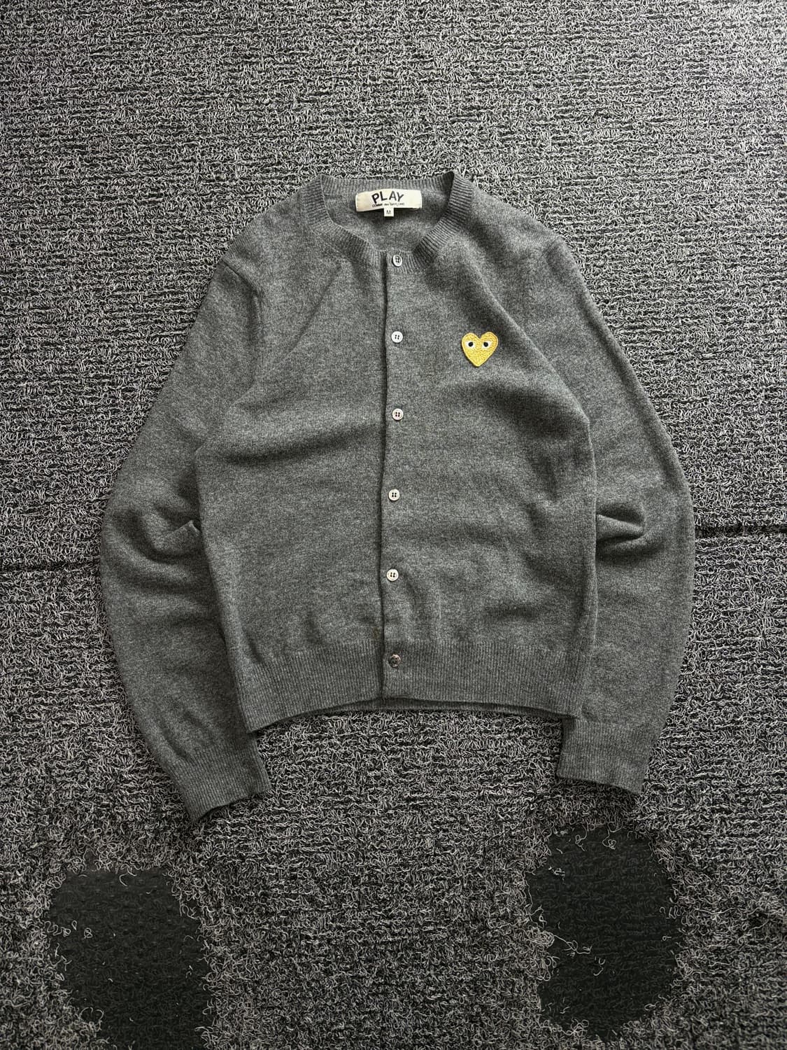 꼼데가르송 플레이 골드 하트 와펜 울 가디건 3965 상품이미지2